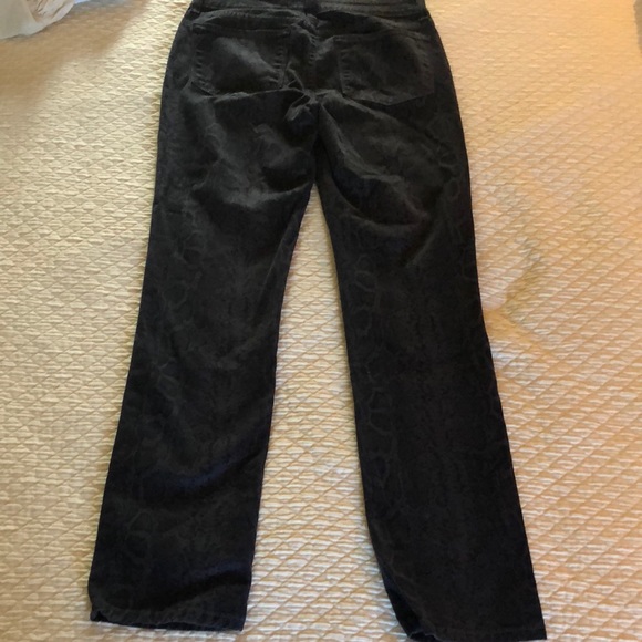 NYDJ black/gray  animal print skinny jeans, size 2 - Picture 6 of 7